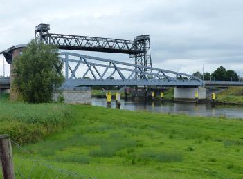 Allemagne: Hubbrücke Huntebrück und Klappbrücke à 27804 Berne