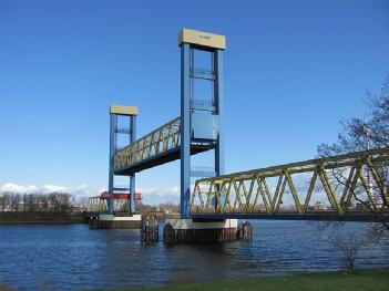 Germany: Kattwyk-Hubbrücke in 21107 Hamburg