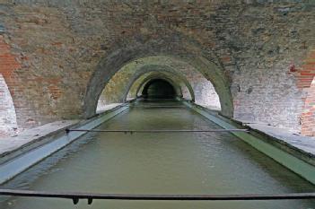 Alemania: Lechkanäle mit Aquädukt am Roten Tor en 86150 Augsburg