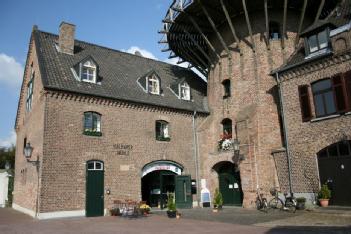 Germany: Kalkarer Mühle am Hanselaerer Tor in 47546 Kalkar