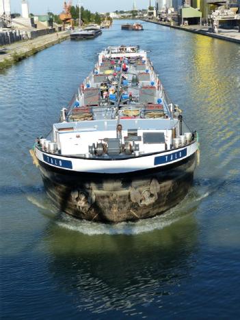 Germany: Portaldrehkran 'Rhenus-Kran' im Stadthafen Hamm in 59067 Hamm