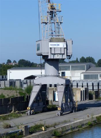 Alemania: Portaldrehkran 'Rhenus-Kran' im Stadthafen Hamm en 59067 Hamm
