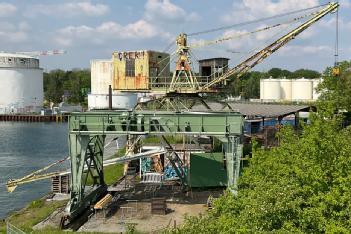 Germany: Portalkräne im Petroleumhafen in 44147 Dortmund