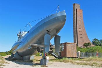 Deutschland / Germany: U-Boot U 995 & Marine-Ehrenmal in 24234 Laboe