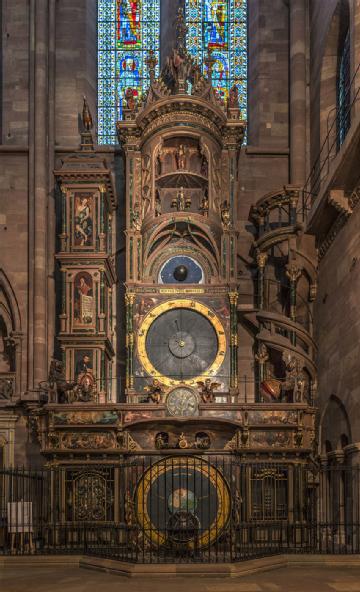 France: Horloge astronomique de Strasbourg - Astronomische Uhr im Straßburger Münster in 67000 Strasbourg