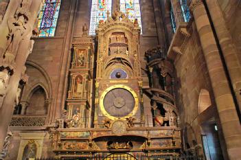 France: Horloge astronomique de Strasbourg - Astronomische Uhr im Straßburger Münster in 67000 Strasbourg