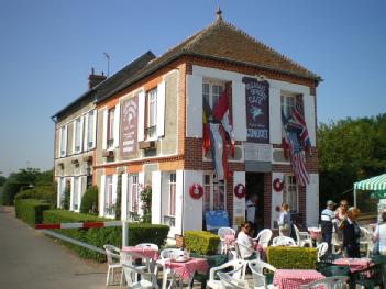 France: Pegasus Bridge - Pegasusbrücke in 14970 Bénouville