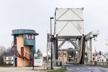 France: Pegasus Bridge - Pegasusbrücke in 14970 Bénouville