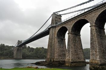 Royaume Uni: Menai Suspension Bridge à LL57 2HZ Bangor