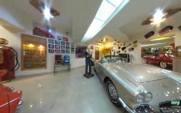 Malta: Malta Classic Car Collection, The in St Paul's Bay (San Pawl il-Baħar)