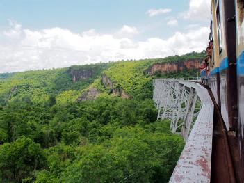 Myanmar: Gokteik Viaduct in 8VQ5+XJ Goteik - Goke Hteik