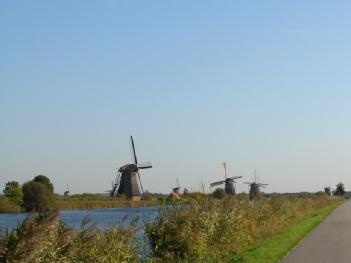 Netherlands: De molens van Kinderdijk in 2961 AS Kinderdijk