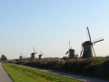 Netherlands: De molens van Kinderdijk in 2961 AS Kinderdijk