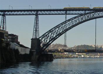 Portugal: Ponte Dom Luís I in Porto / Vila Nova de Gaia