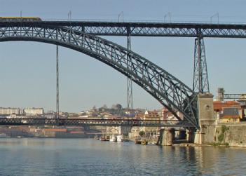 Portugal: Ponte Dom Luís I in Porto / Vila Nova de Gaia