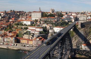 Portugal: Ponte Dom Luís I in Porto / Vila Nova de Gaia