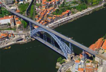 Portugal: Ponte Dom Luís I in Porto / Vila Nova de Gaia