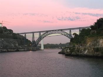 Portugal: Ponte Maria Pia in 4430-999 Porto / Vila Nova de Gaia