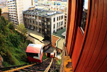 Chile: Los Ascensores de Valparaiso in Valparaíso