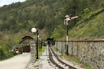 Serbia: Club 8 - Feldbahnanlage im Tal der Kamišina - Field railway in the Kamišina valley in Mokra Gora - Мокра Гора