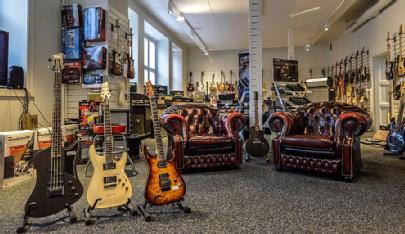 Sweden: Guitars - The Museum in 90329 Umeå