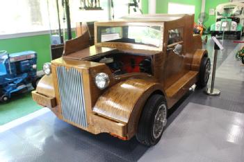 United States of America (USA): Tallahassee Automobile Museum in 32308 Tallahassee