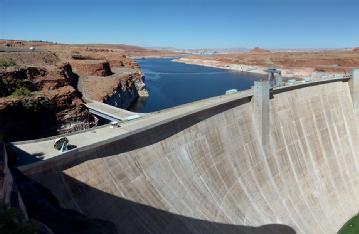 United States of America (USA): Carl Hayden Visitor Center at Glen Canyon Dam in 86040 Page