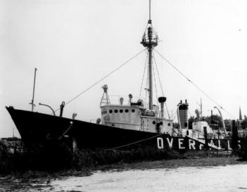 United States of America (USA): Lightship Overfalls (LV-118/WAL-539) in 19958 Lewes