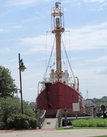 United States of America (USA): Lightship PORTSMOUTH in 23704 Portsmouth