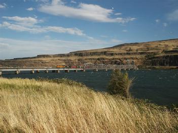 United States of America (USA): Oregon Trunk Rail Bridge or Celilo Bridge in 98673 Wishram