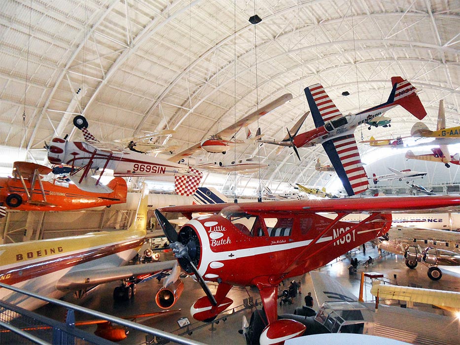 usa_smithsonian_boeing_aviation_hang