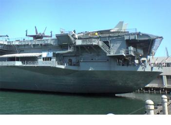 Estados Unidos: USS Midway Museum - (San Diego Aircraft Carrier Museum) en 92101 San Diego