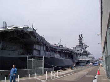 Estados Unidos: USS Midway Museum - (San Diego Aircraft Carrier Museum) en 92101 San Diego