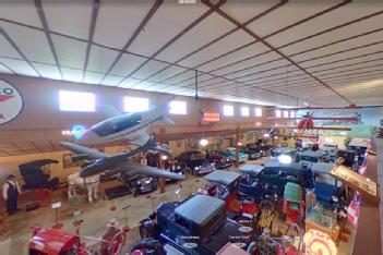 United States of America (USA): Wheels O' Time Museum in 61525 Dunlap,